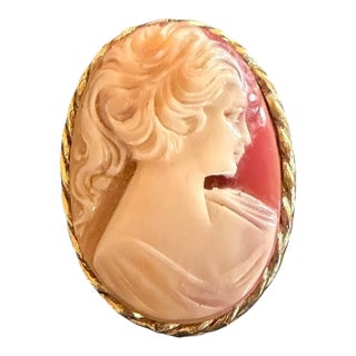 1970s Mid-Century Cameo Brooch For Sale