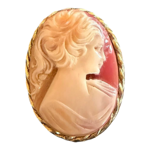 1970s Mid-Century Cameo Brooch