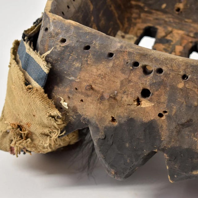 African Early 20th Century Dan Guerre Guere Mask Cote d'Ivoire For Sale - Image 3 of 10