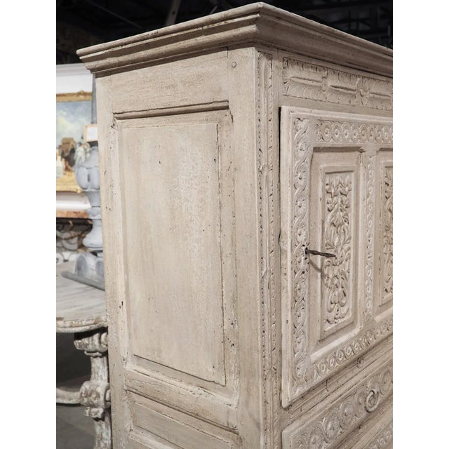 17th Century 17th Century Painted Oak Homme Debout Cabinet From Southwest France For Sale - Image 5 of 13