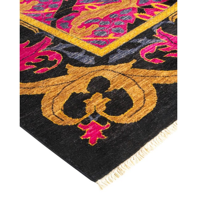 With simple, bold, yet informal designs and a broad palette of colors that ranges from earthy hues to brilliant gems, the...