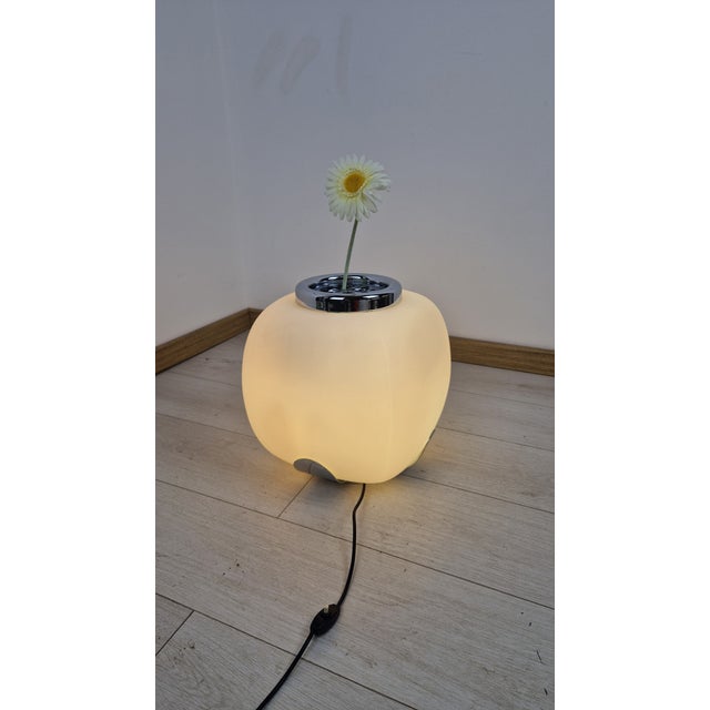 Mid-Century Modern Vintage Flower Holder Table Lamp in Chrome and Opal Glass from Tronconi, 1960s For Sale - Image 3 of 13