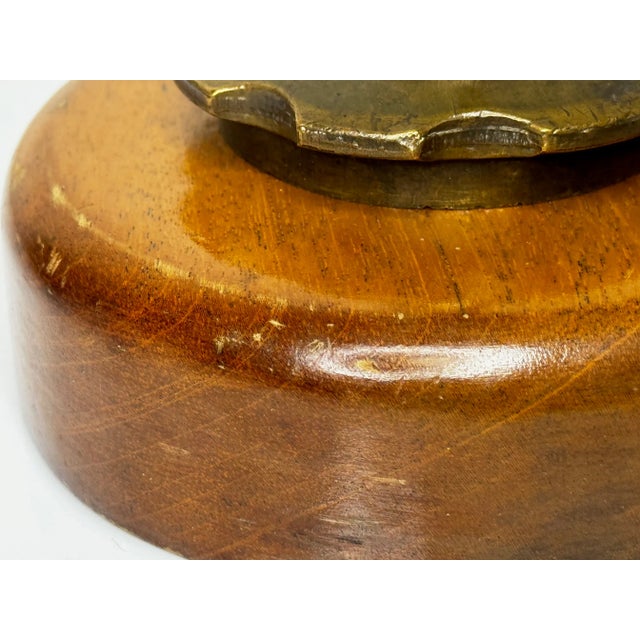 1940s British 1940s Winston Churchill v for Victory Bronze Car Mascot Sculpture For Sale - Image 5 of 10