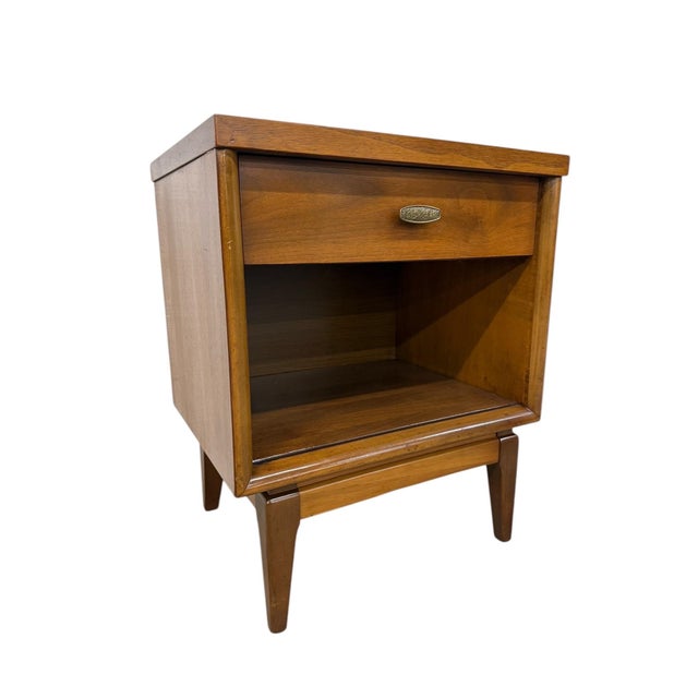 Brown Mid-Century Modern Walnut Nightstands - Set of 2 For Sale - Image 8 of 9