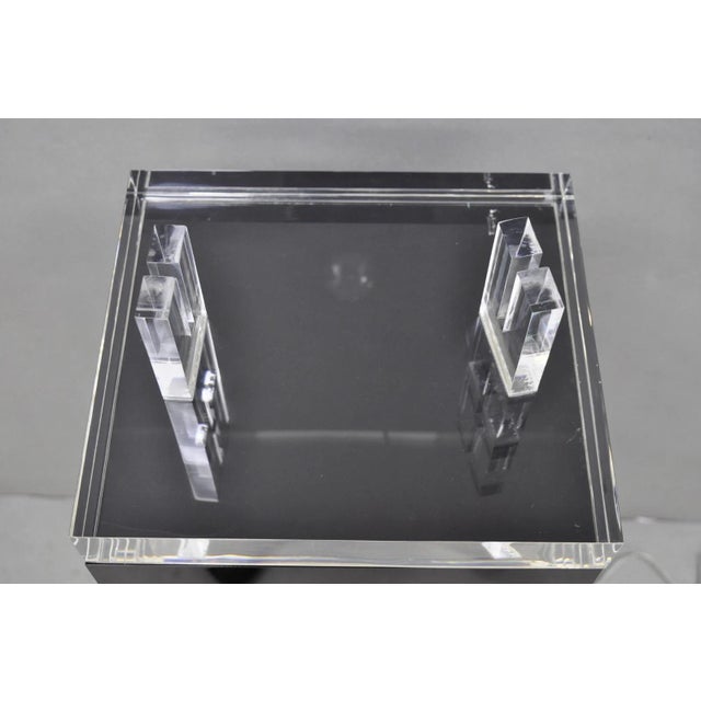 Vintage Mid Century Modern Clear Lucite & Black Acrylic Lighted Pedestal Stand For Sale - Image 13 of 18