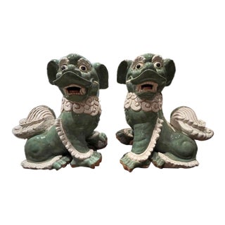 Pair of Vintage 18″ Green Ceramic Foo Dogs — Opposing Stance — Excellent Condition For Sale