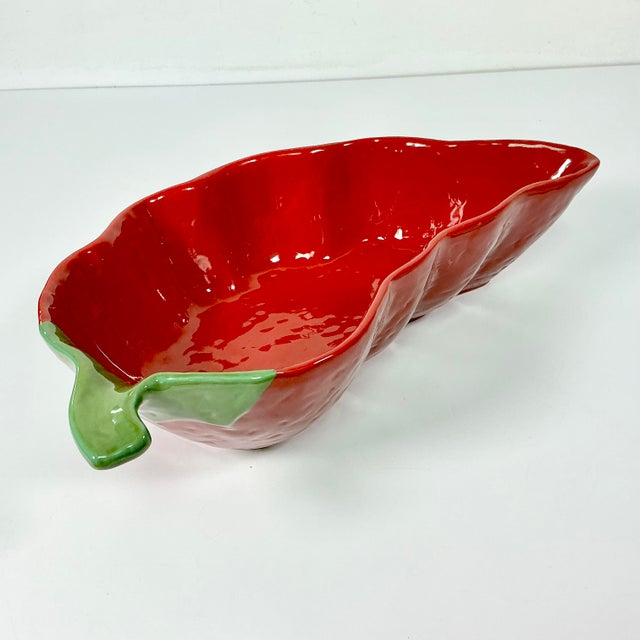 Ceramic 1980s Vintage Boho Chic Southwestern Red Jalapeño Pepper Serving Bowl. For Sale - Image 7 of 11