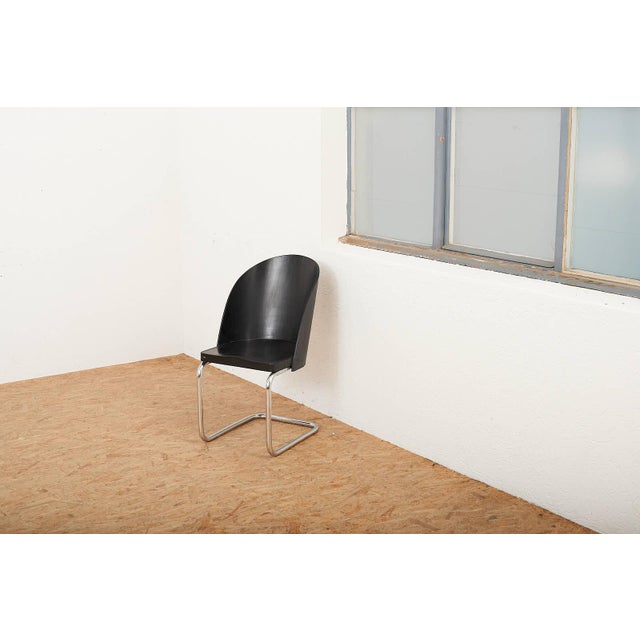 B247 Cantilever Chair in Chrome-Plated Tubular Steel and Black Lacquered Plywood attributed to Thonet, 1932 For Sale - Image 10 of 12