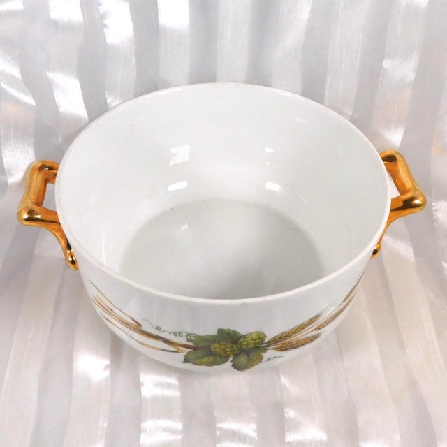 Traditional 1960s Royal Worcester Round Caserole Dish With No Lid in Eversham Gold For Sale - Image 3 of 6