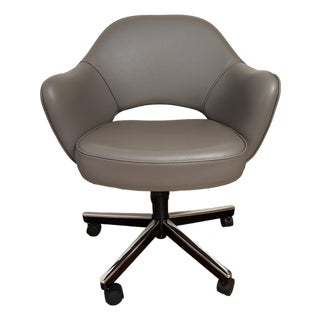 Authentic 2019 Knoll Eero Saarinen Executive Swivel-Tilt Desk Chair in Cadet Grey Volo Leather For Sale