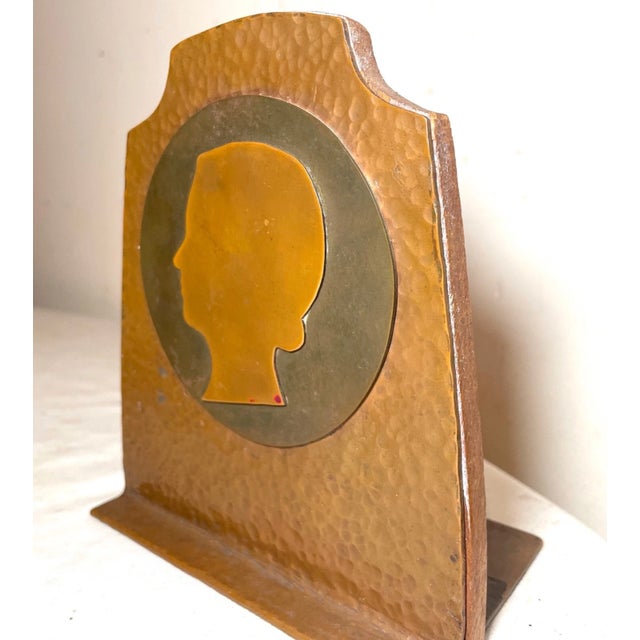 1930s Antique Pair Hammered Arts & Crafts Cameo Copper Brass Wood Sculpture Bookends For Sale - Image 5 of 7