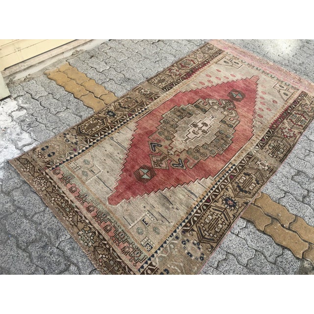 Turkish Turkish Faded Floor Vintage Rug For Sale - Image 3 of 11
