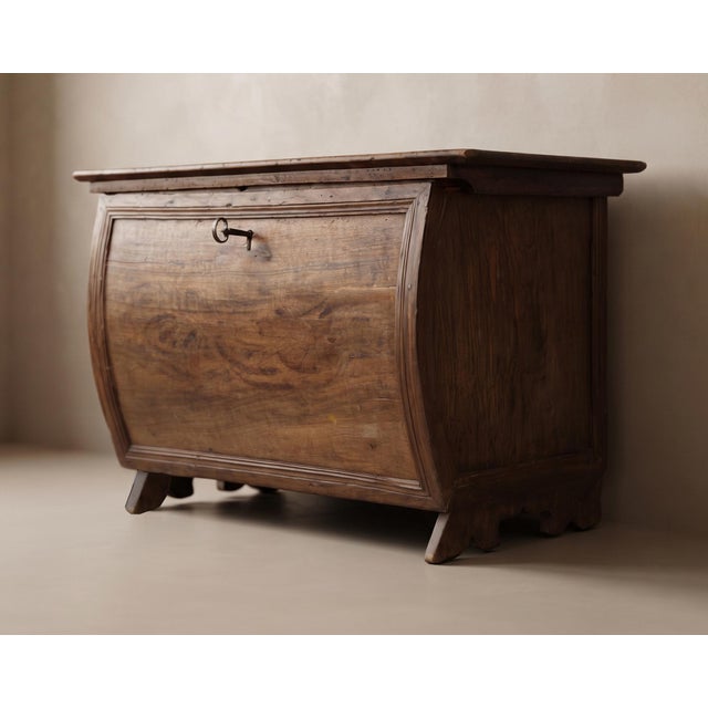 Antique Walnut and Oak Bombé Front Chest For Sale - Image 3 of 13