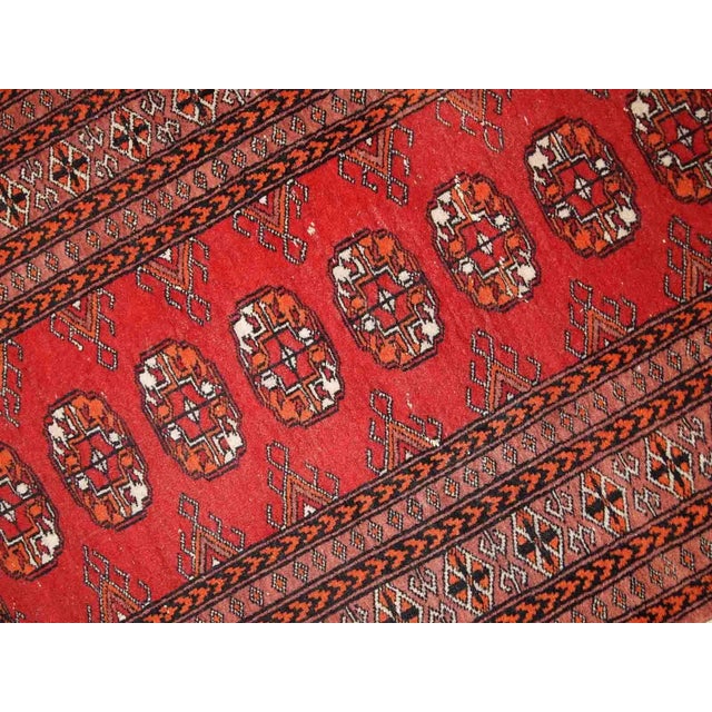Red 1960s Handmade Vintage Pakistani Lahore Rug For Sale - Image 8 of 9