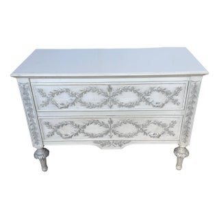 Italian Hand-Carved Tuscan Chest with Laurel Garlands in Antiqued Silver Leaf For Sale