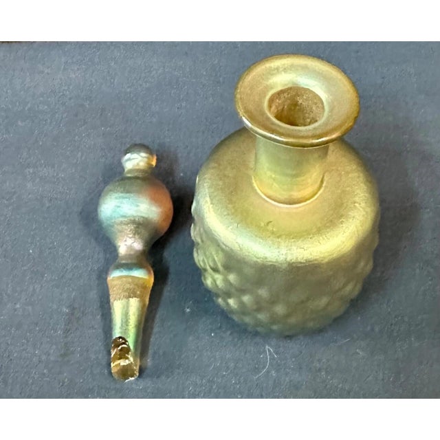Art Nouveau 1980s Lundberg art glass perfume bottle For Sale - Image 3 of 6