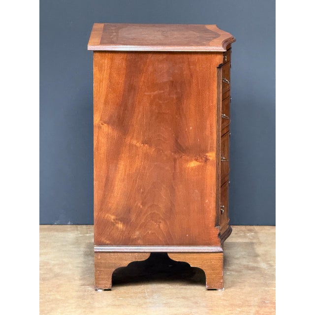 English Bachelor's Small Chest or Bedside Cabinet of Burl Walnut For Sale - Image 9 of 14