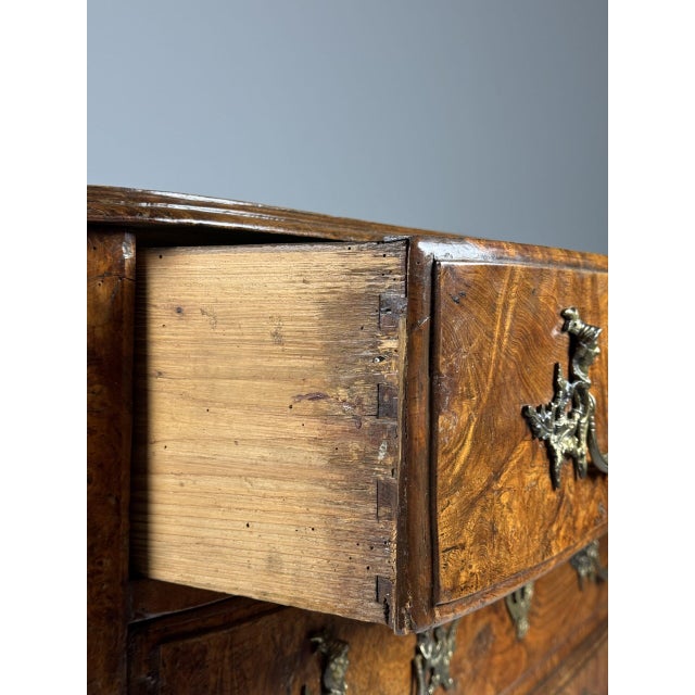 French Chest of Drawers, 1700s For Sale - Image 6 of 18