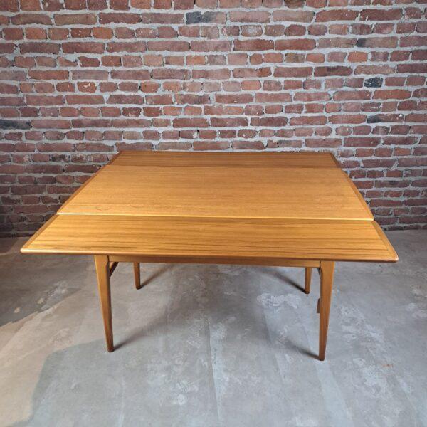 Brown Vintage Danish Teak Coffee Table, 1960 For Sale - Image 8 of 10