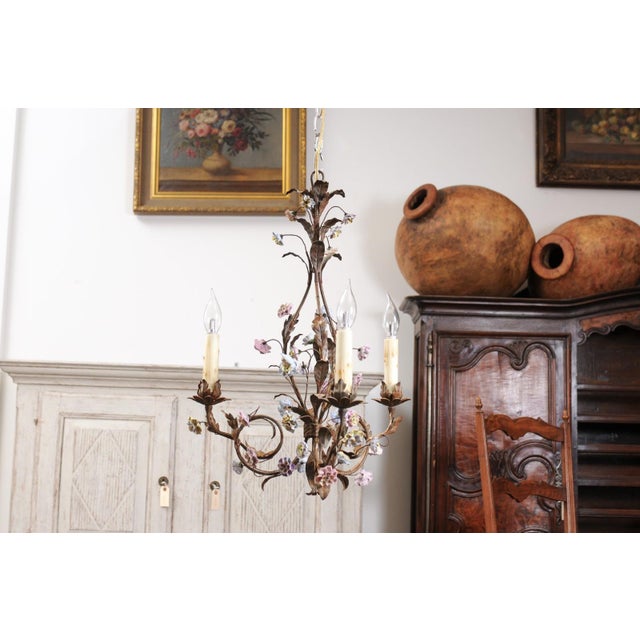 Early 20th Century Baroque Style French Three-Light Porcelain Chandelier with Blue and Pink Flowers For Sale - Image 4 of 12