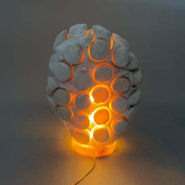 Sculptural Abstract Face Table Lamp in Marble, 20th Century For Sale - Image 12 of 15