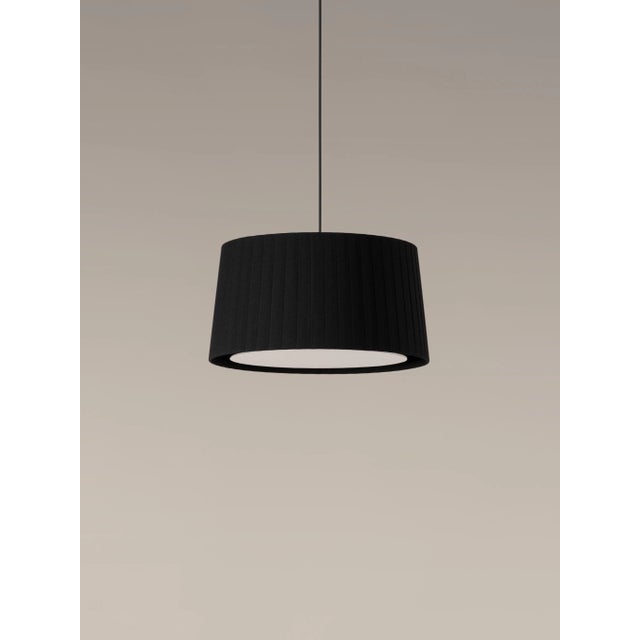 Black gt6 pendant lamp by santa & cole dimensions: d 45 x h 23 cm materials: metal, ribbon. Available in other colors....