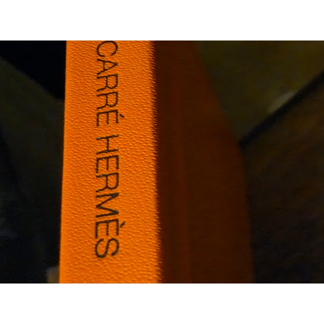 Late 20th Century Hermes Pocketbook Size Instruction Manuel With Photos on How to Wear/Tie a Hermes Scarf For Sale - Image 5 of 14