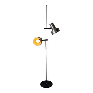 1950s Mid-Century Modern Metal Floor Lamp With Adjustable Dual Shades For Sale