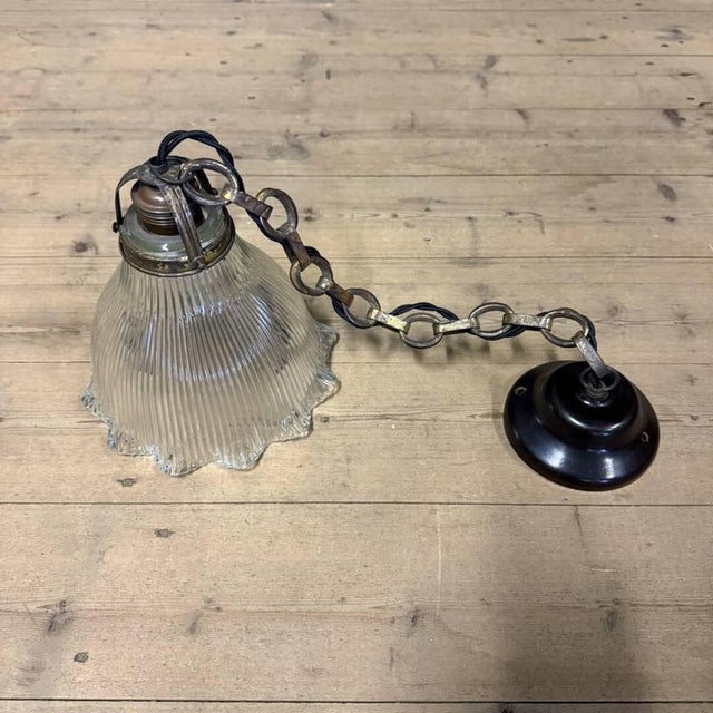 Small Pressed Glass Pendant Lamp with Chain and Ceiling Rose from Holophane, 1930s For Sale - Image 17 of 18