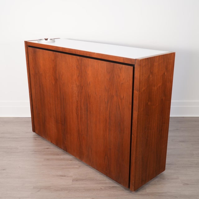 Dillingham 1970s Arthur Umanoff for Dillingham Mid-Century Dry Bar American Walnut For Sale - Image 4 of 17