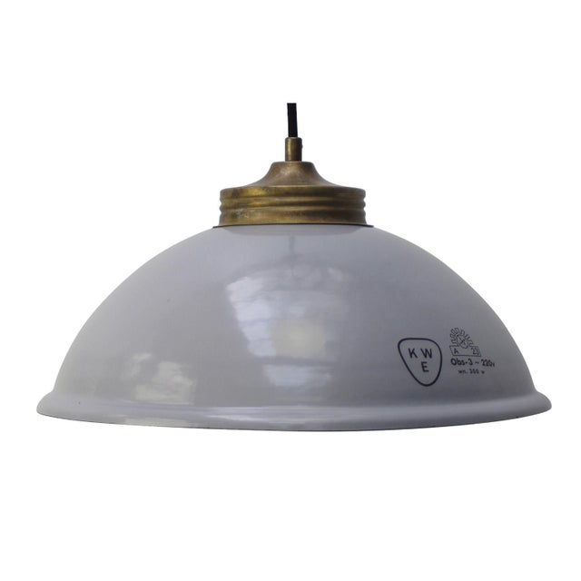 1970s Vintage Industrial Gray Enamel Pendant Lamp with Brass Top from KWE For Sale - Image 5 of 5