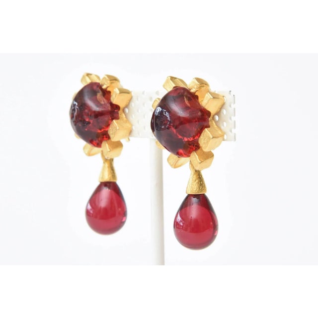 Andrew Springarn Red Gripoix Glass & Gold Plated Clip on Dangle Sculptural Earrings - 2 Pieces For Sale - Image 4 of 9