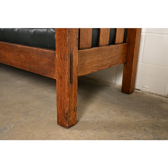 Harden Furniture Antique Mission Oak Arts & Crafts Settle Sofa or Bench, Circa 1910 For Sale In South Bend - Image 6 of 9