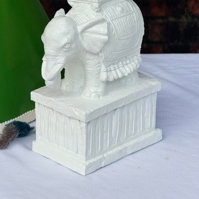 Dorothy Draper 1999 White Lacquered Elephant Table Lamp With Green Laquered Shade - Newly Painted For Sale - Image 4 of 12