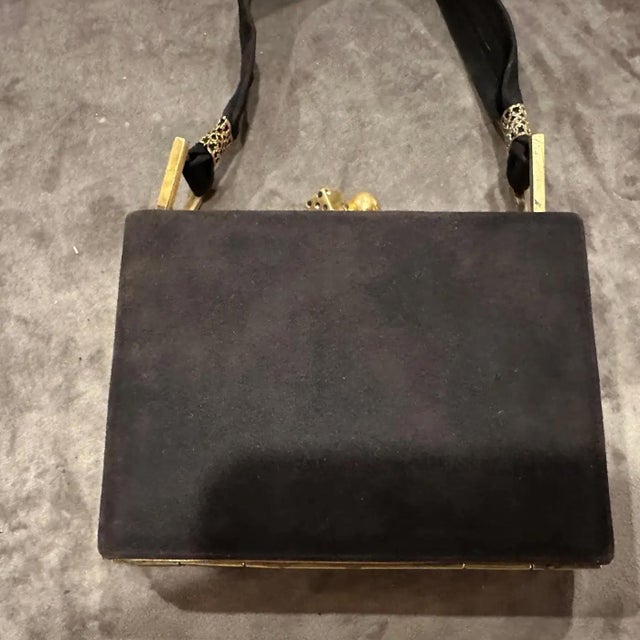 1950s Vintage Brown Suede and Brass Italian Cosmetic Bag For Sale - Image 4 of 14