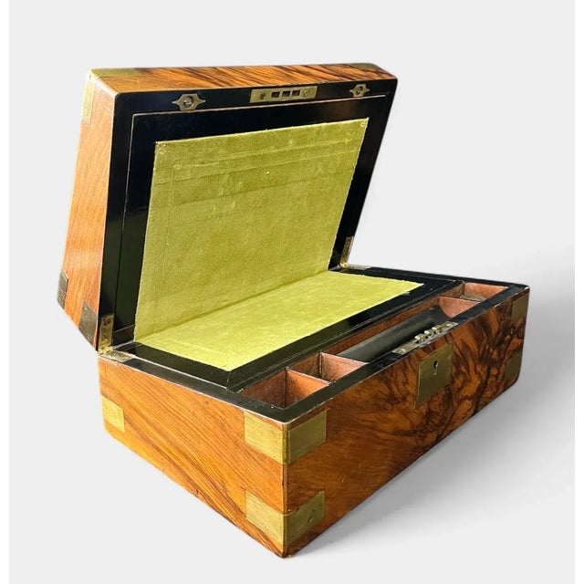 PLEASE VIEW ALL PHOTOS FOR PROPER CONDITION ASSESSMENT. Measures approx: 13 3/4" x 9" x 6". Looks to be in good condition....