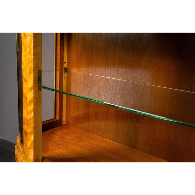 Art Deco Display Case in Birch For Sale - Image 16 of 18
