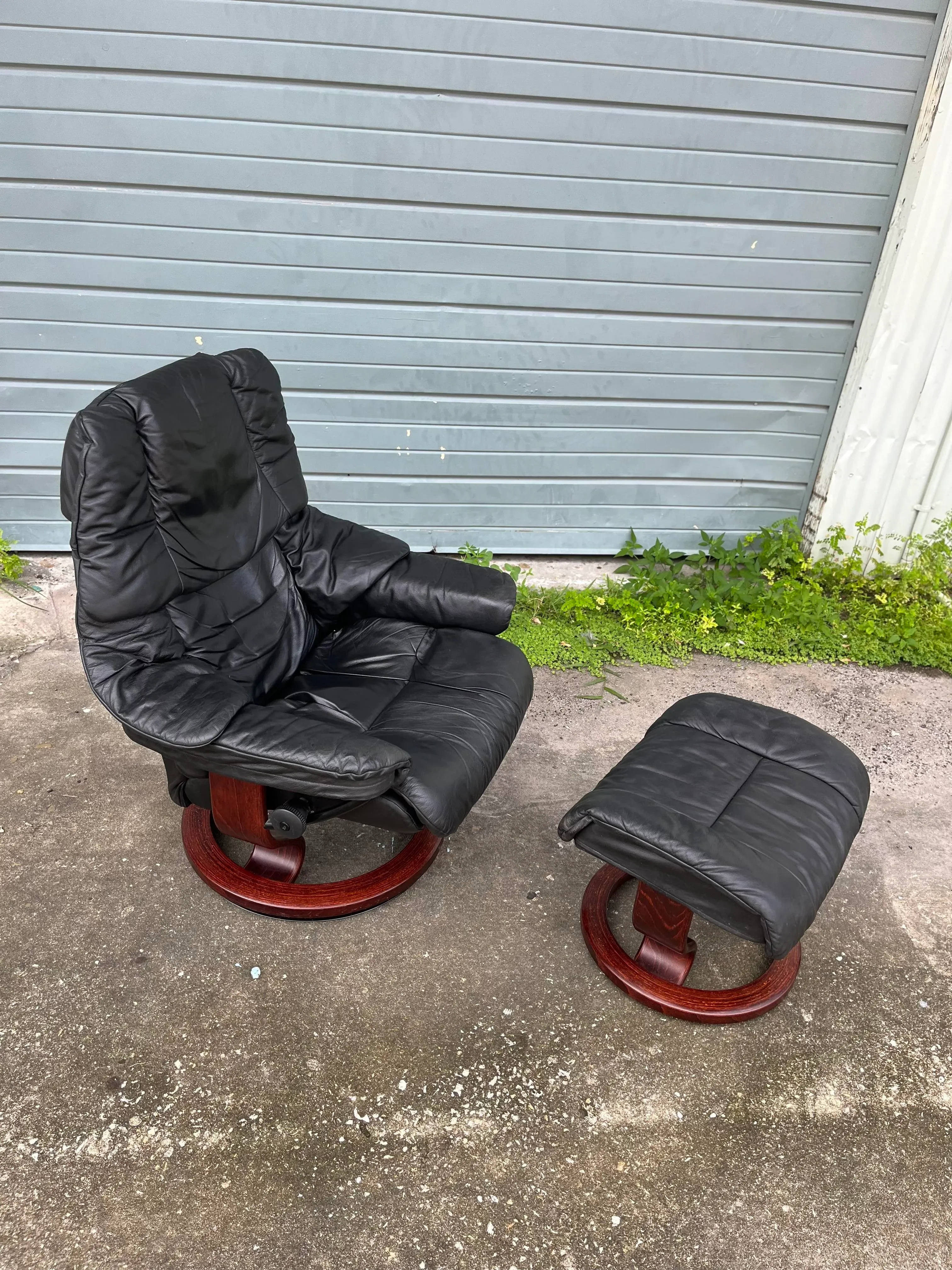 Vintage Black Ekornes Stressless Lounge Chair and Ottoman | Chairish