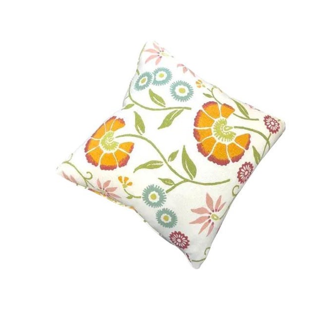 Mid 20th Century Pair of 20'' Multi-Color Floral Pillows For Sale - Image 5 of 5