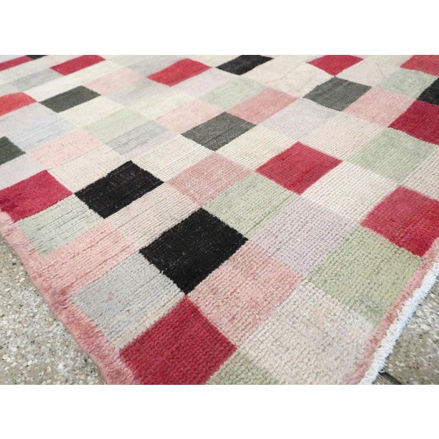 Ivory Galerie Shabab Collection Mid-20th Century Turkish Art Deco Accent Rug For Sale - Image 8 of 10