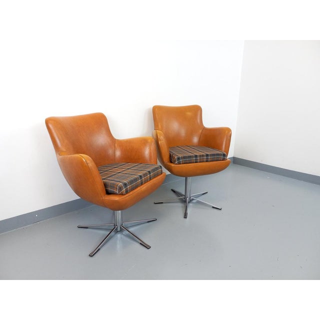 Set of Vintage Skai and Chrome Armchairs, 1970s For Sale - Image 3 of 18