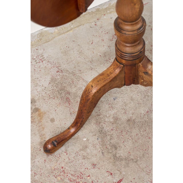 18th Century Georgian Mahogany Tilt Top 25.5" Round Table For Sale In Charleston - Image 6 of 9