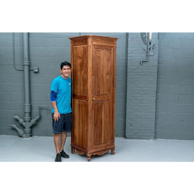 French Antique French Louis XV Style Corner Cabinet For Sale - Image 3 of 17