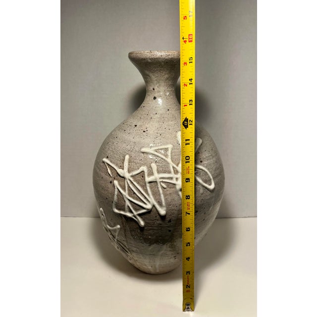 1960s 1960s Rare Mid-Century Modern Studio Art Pottery Gray & White Decor Earthenware Vase For Sale - Image 5 of 6