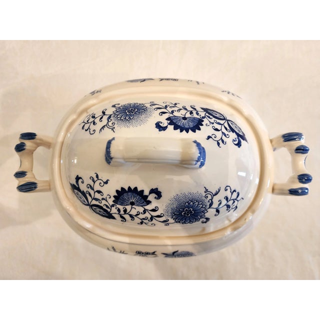 Vintage Blue and White Soup Tureen With Underplate- 2 Pieces For Sale In Los Angeles - Image 6 of 12