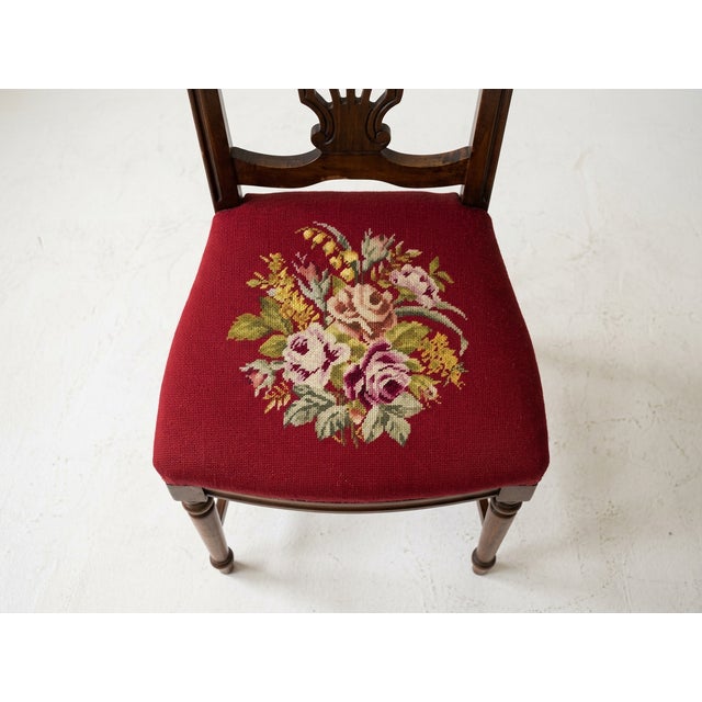 Victorian Style English Walnut Chairs, 1920s, Set of 4 For Sale - Image 4 of 5