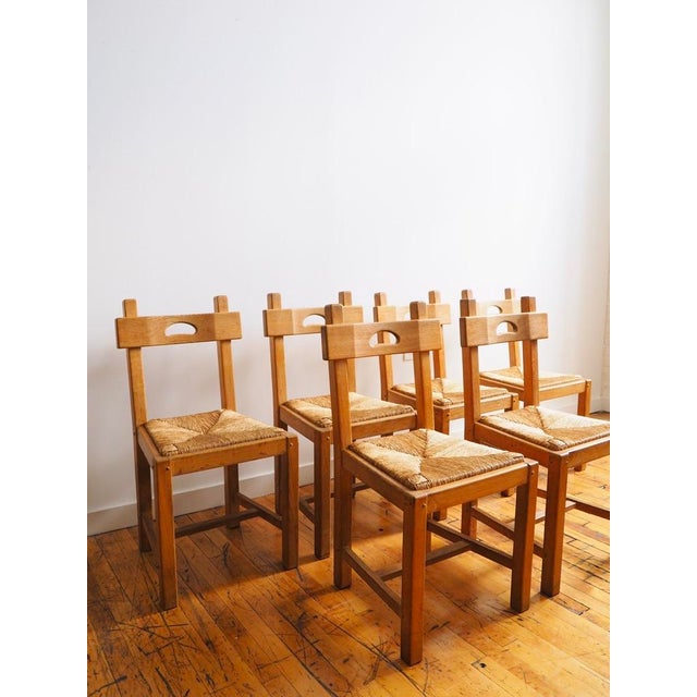1950s Set of 6 French Brutalist Oak Dining Chairs With Woven Rush Seats For Sale - Image 4 of 5