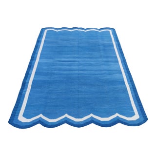 Handmade Cotton Vegetable Dyed Scalloped Edge Rug Blue With Cream and Denim Blue Border - 6x9 For Sale