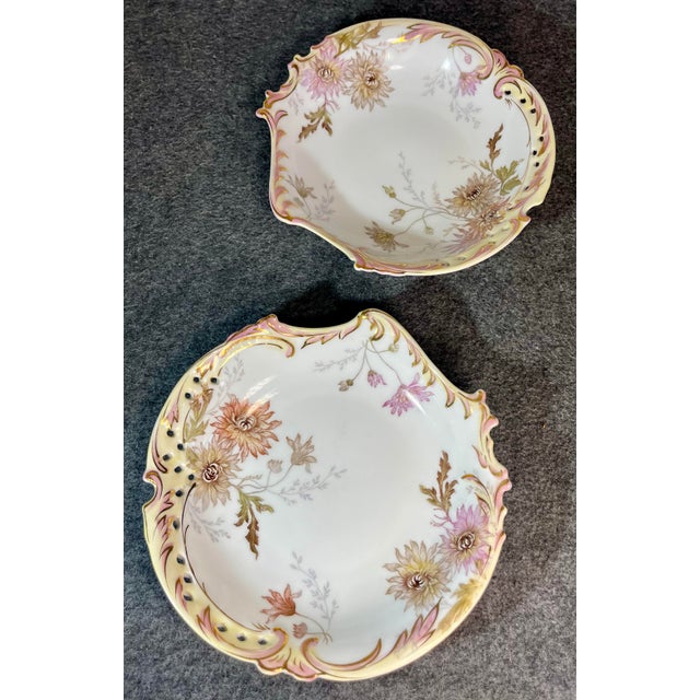 Art Nouveau Early 20th Century Rosenthal Savoy Germany Fine Hand Painted Reticulated Porcelain Plates- Set of 2 For Sale - Image 3 of 8