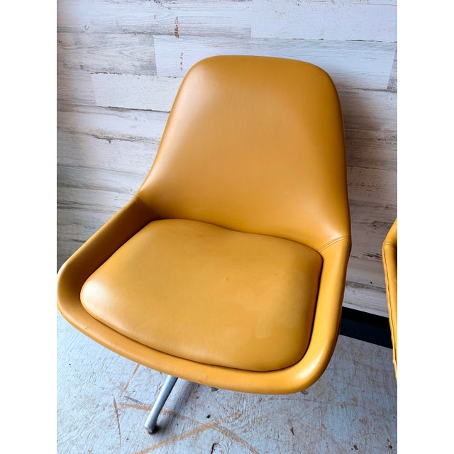 1970s 1970s Tandem Mid Century Modern Mustard Bench For Sale - Image 5 of 10